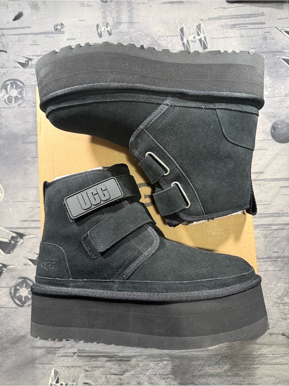 NIB UGG NEUMEL STRAP PLATFORM GOTH UGGS SZ 8